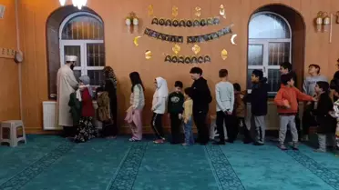 Van'da Çocuklara Teravih Etkinlikleri