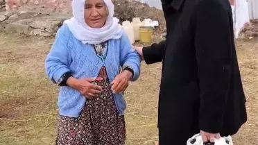Tayyibe Nineye Civciv Hediye Edildi