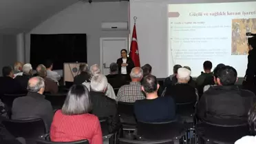 Balıkesir'de Arı Yetiştiriciliği ve Sağlığı Paneli Gerçekleştirildi