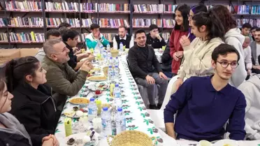 Sincan Belediye Başkanı Ercan, Gençlerle Millet Kıraathanesi'nde Sahur Yaptı