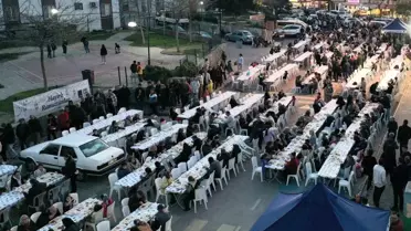 Kuşadası'nda Ramazan Ayı İlk İftar Yemeği Düzenlendi