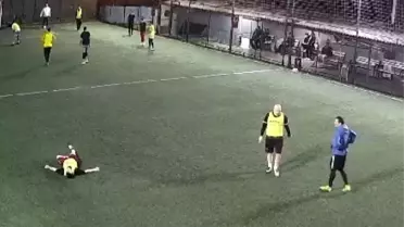 Halı Saha Maçında Genç Hayatını Kaybetti