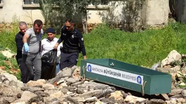 Antalya'da Genç Kadın Ölü Bulundu