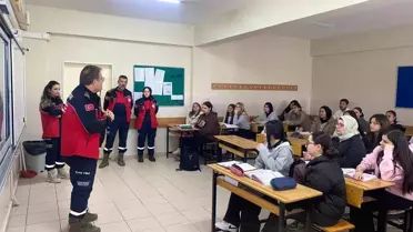 Çayırova'da 7 Bin 500 Öğrenci Deprem Farkındalığı Eğitimi Aldı