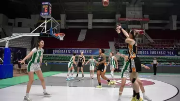 Ferhatoğlu Edremit Belediyesi Gürespor, Kadınlar Basketbol Ligi'nde Şampiyon!