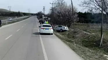 Beypazarı'nda Araç Şarampole Uçtu: 3 Yaralı