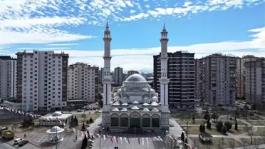 Kocasinan Belediyesi'nden Cami Temizleme Uygulaması