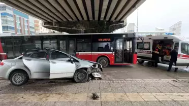Samsun'da Otomobilin Refüje Çıkması Sonucu Kaza: 1 Yaralı