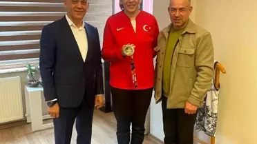 Elif Güneri'nden Destekçi Ziyareti