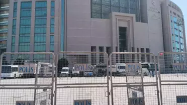 Çağlayan Adliyesi'ne çıkan yollar yarın sabah 08.00'e kadar kapatıldı