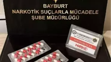Bayburt'ta Sentetik Ecza ve Silah Ele Geçirildi