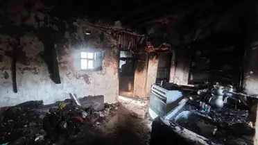 Karaman'da Yangın: Tek Katlı Ev Küller İçinde