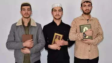 Ahlat'ta 3 Öğrenci 4 Ayda Hafız Oldu