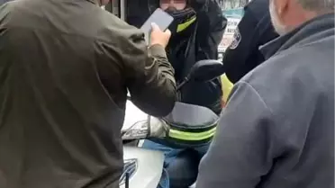 Kurye ile Zabıtadan Yaya Yolda Gerilim