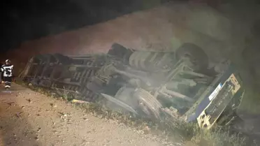 Mersin'de 'Ölüm Virajı'nda Tır Kazası: Sürücü Hayatını Kaybetti