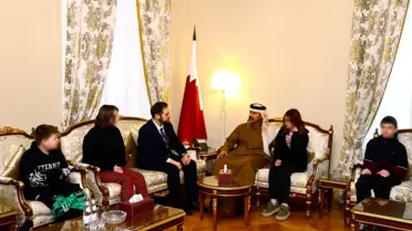 Rusya, Ukraynalı 5 çocuğu Katar ile ailelerine teslim etti