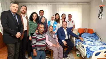 Yaşlı Çifte Bayram Ziyareti