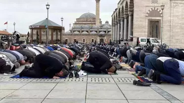 Konya'da Ramazan'ın Son Cuma Namazı
