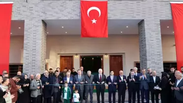 Zeytinburnu'nda Konyalı Hacı Veyiszade Camii İlk Namaz İçin Açıldı