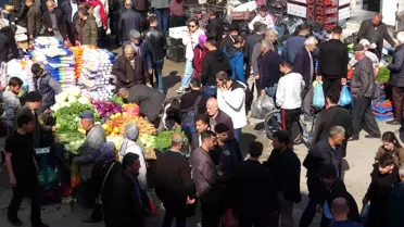 Van'da Bayram Alışverişi Yoğun İlgi Görüyor