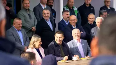 Kuşadası Belediye Başkanı Ömer Günel Temizlik İşleri Personeliyle Bayramlaştı