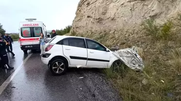 Manavgat'ta Otobüs-Otomobil Kazası: 2 Ölü, 4 Yaralı