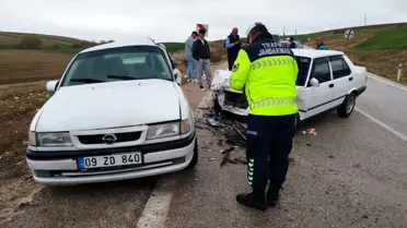 Yalvaç'ta Trafik Kazası: 5 Yaralı