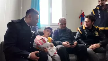 Polisten Çınar Efe'ye Bayram Ziyareti