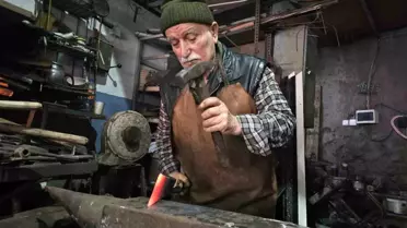 Zonguldak'ta 55 Yıl Demircilik Yapan İsmail Oktay