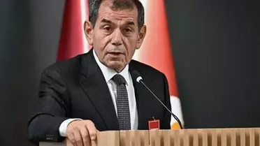 Dursun Özbek derbi biter bitmez telefona sarılmış