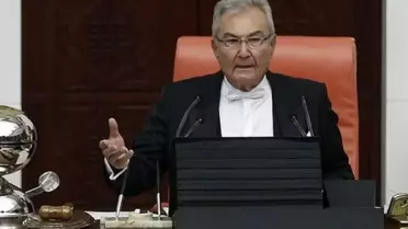 CHP kurultayında Deniz Baykal krizi