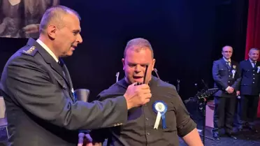 Down Sendromlu Deha Kartal'dan Polis Haftası'na Renkli Performans