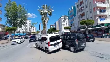 Manavgat'ta Kırmızı Işık İhlali Trafik Kazası