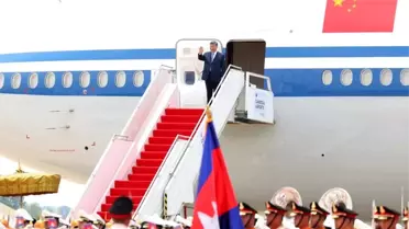 Xi Jinping Kamboçya'da Resmi Ziyarette