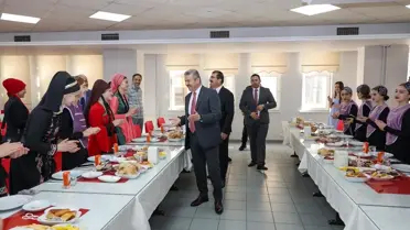 Vali Ergün, Gürcü Öğrencilerle 23 Nisan'ı Kutladı