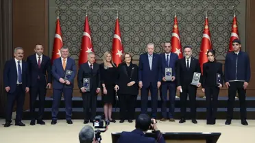 Cumhurbaşkanı Erdoğan, 10. Anadolu Medya Ödülleri töreninde konuştu: (1)