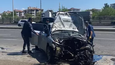 Diyarbakır'da Otomobil Devrildi, Sürücü Yaralı