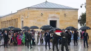 Dünya çocukları Anıtkabir ve TRT'yi ziyaret etti