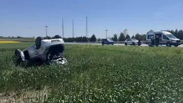 Edirne'de Otomobil Devrildi: 2 Yaralı