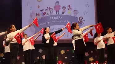 Epinay-sur-Seine'de 23 Nisan Kutlaması