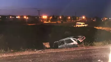 Gaziantep'te Otomobil-Minibüs Kazası: 3 Yaralı