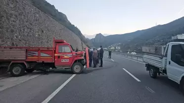 Gümüşhane'de Kamyonet Kaza Yaptı