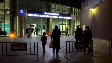 İstanbul'da Deprem Sonrası Açık Alanlarda Kalanlar