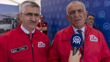 KKTC Milli Eğitim Bakanı Çavuşoğlu, TEKNOFEST KKTC'deki AA standını ziyaret etti Açıklaması