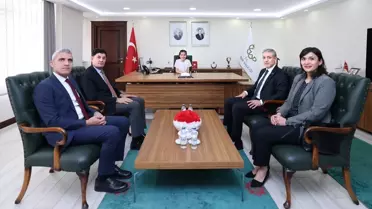 Mardin Valisi Akkoyun, koltuğunu ilkokul öğrencisine devretti