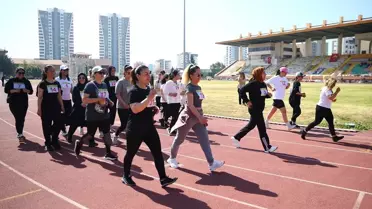 Mersin'de Posta Dağıtıcıları Yürüyüş Yarışmasında Yarıştı