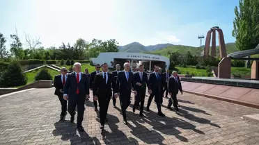 Kurtulmuş Kırgızistan'da Anıtlara Ziyaret