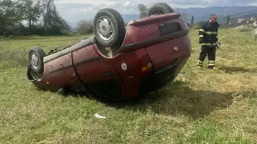 Niksar'da Otomobil Devrildi: 2 Yaralı