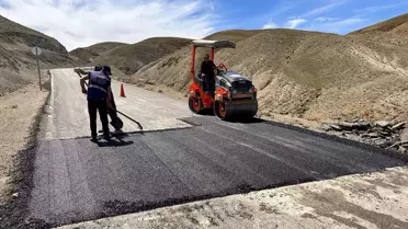Van'da Yol Bakım Çalışmaları Devam Ediyor