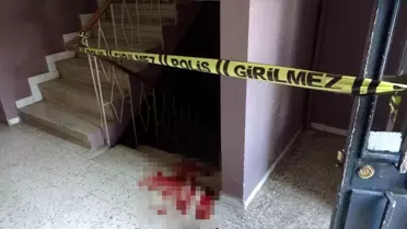 Pendik'te Eski Eşini Bıçaklayarak Öldürdü
